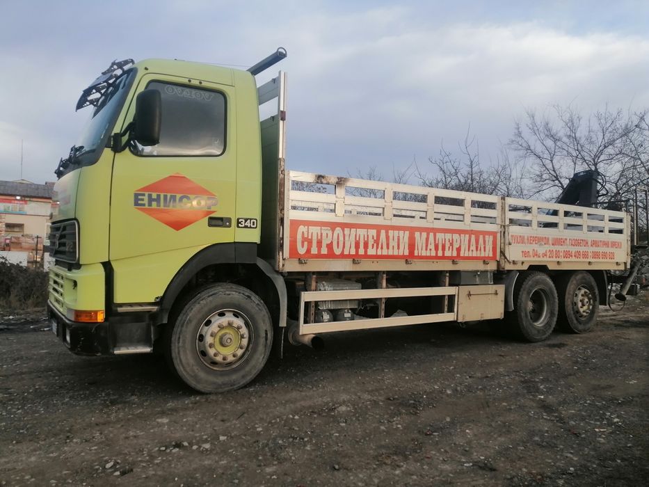 Бордови камион VOLVO FH12  с кран HIAB 092
