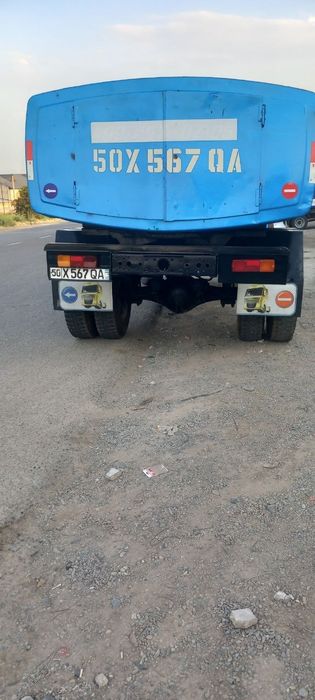 Zil 130 vadavoz sotiladi ishga tayyor