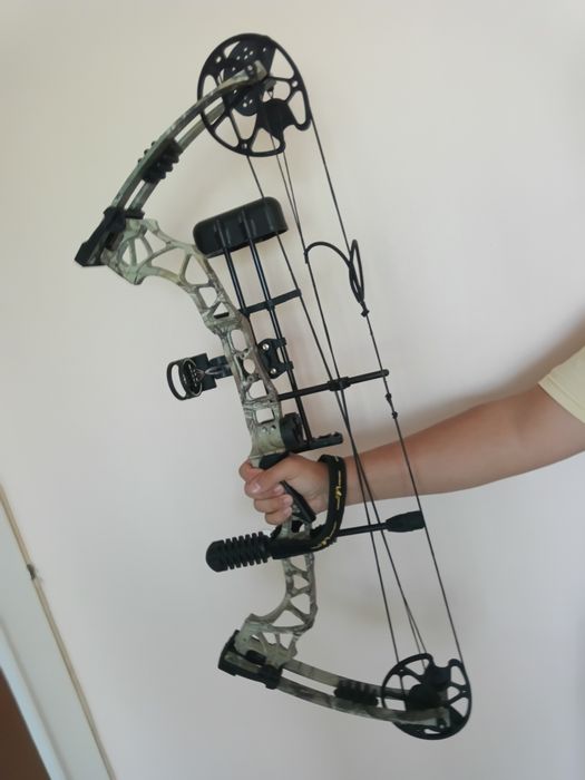 спортен *Compound* лък