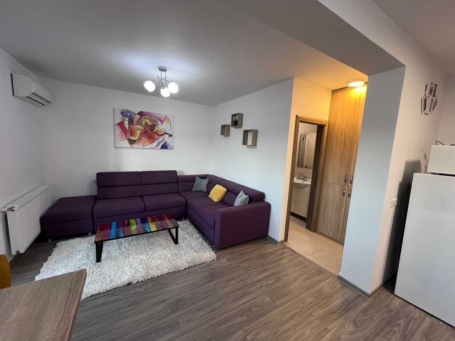 Garsoniera micuta dar moderna in bloc nou in Trivale