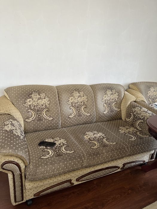 Два дивана.