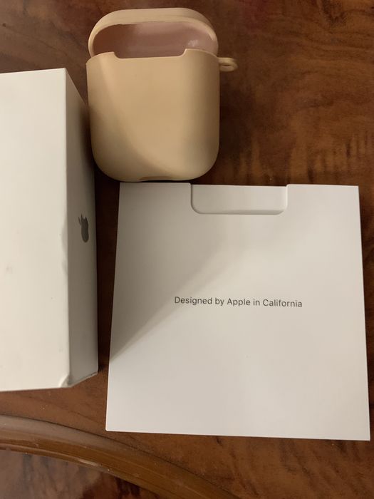 Наушники airpods оригинал с чехлом