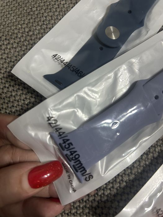 Продам ремешки на  часы apple watch