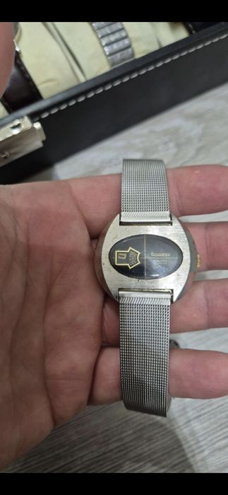 Ceas globa jump hour