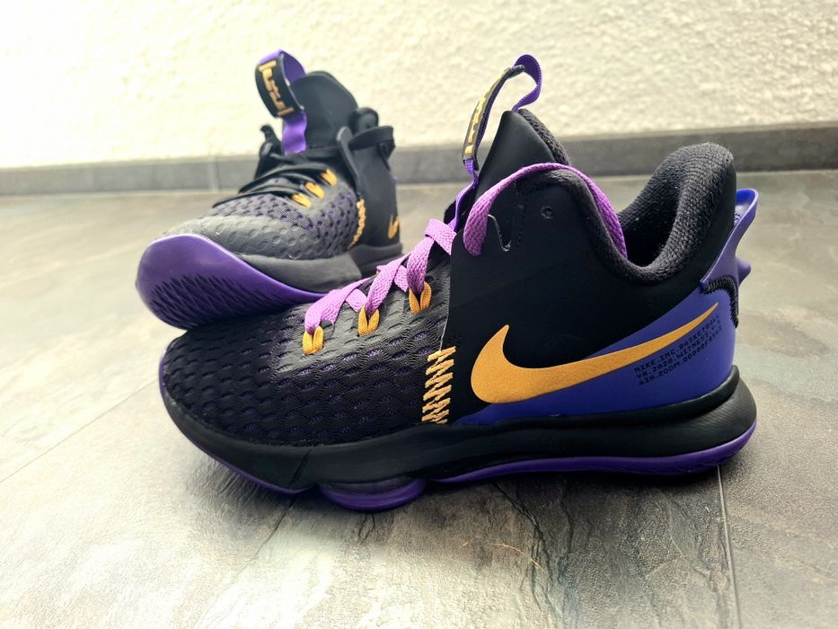 Оригинални маратонки NIKE