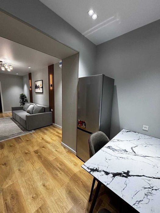 V3925 ПРОДАЕТСЯ2-3/2/4 на:Ц-13  56м2