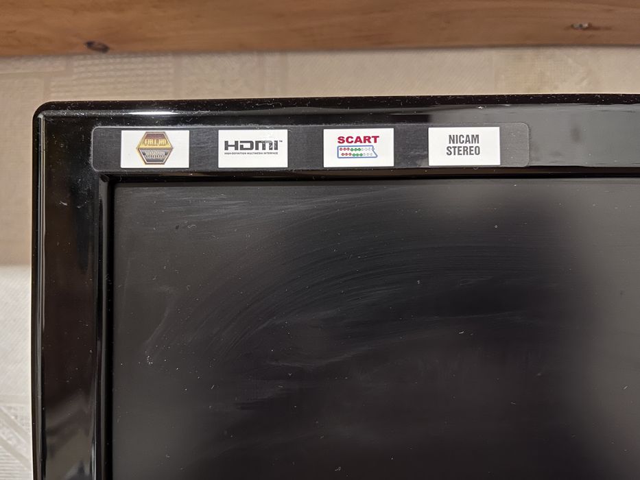 Телевизор Crown 22”