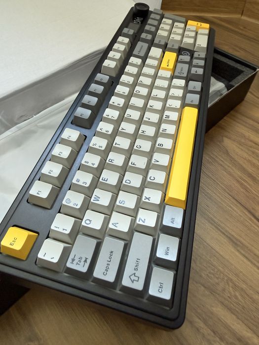 НОВА Ajazz AK980 V2 - Механична клавиатура