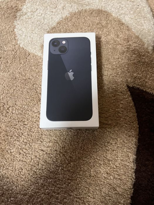 Cutie iphone 13 negru