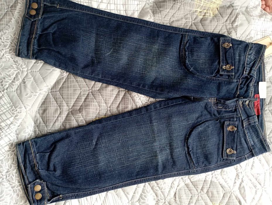 Дамско потниче и дънки