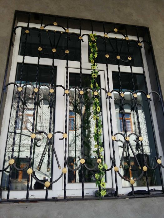 Решетки ,стелажи, навесы.