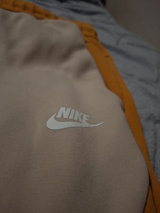 Nike tech fleece (S)