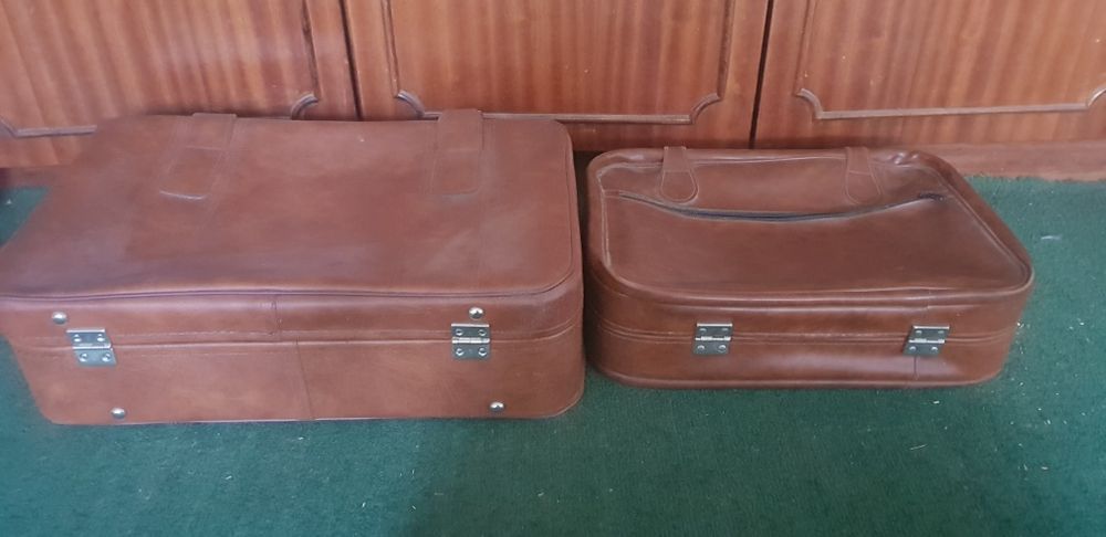 Куфари от естествена кожа