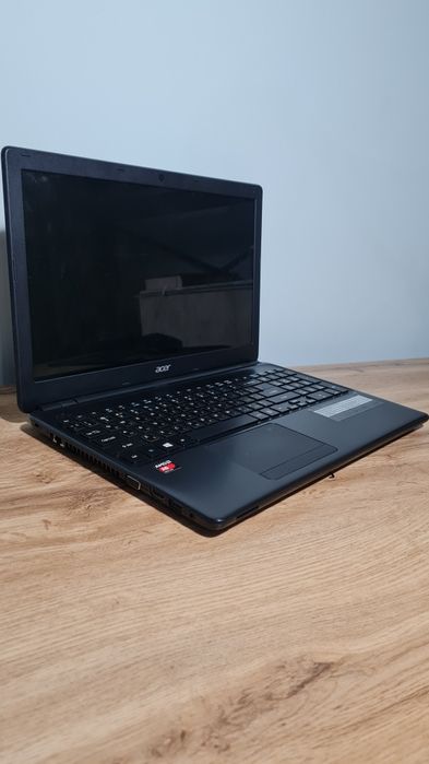 Acer Aspire E1-522