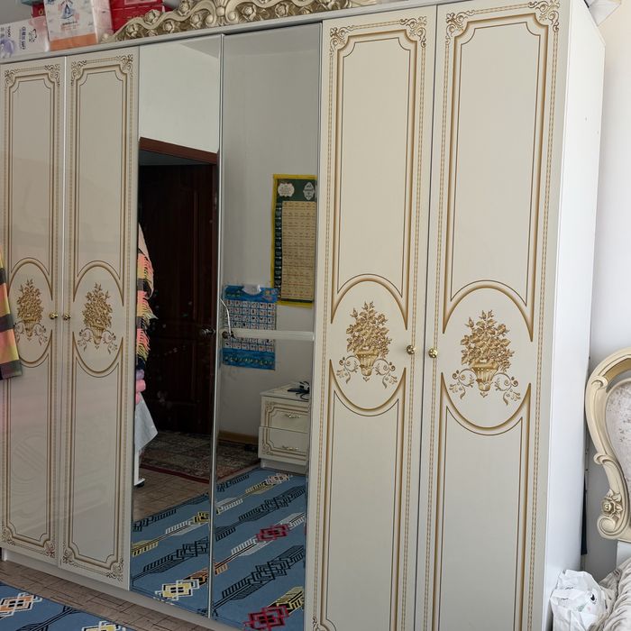 Спальный гарнитур