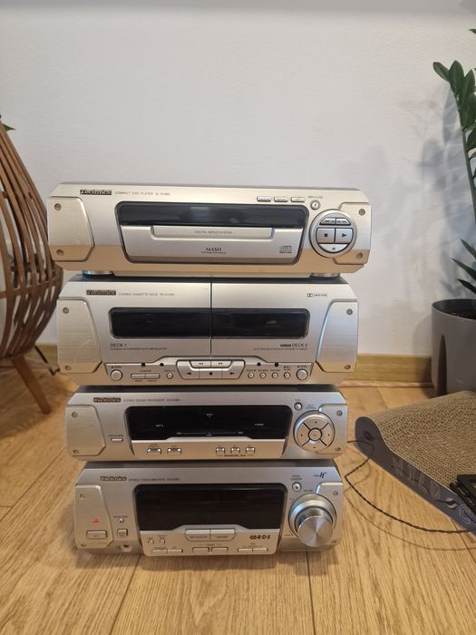Technics stereo hi-fi.