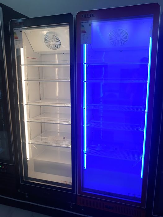 Витриный холодильник 520 литров