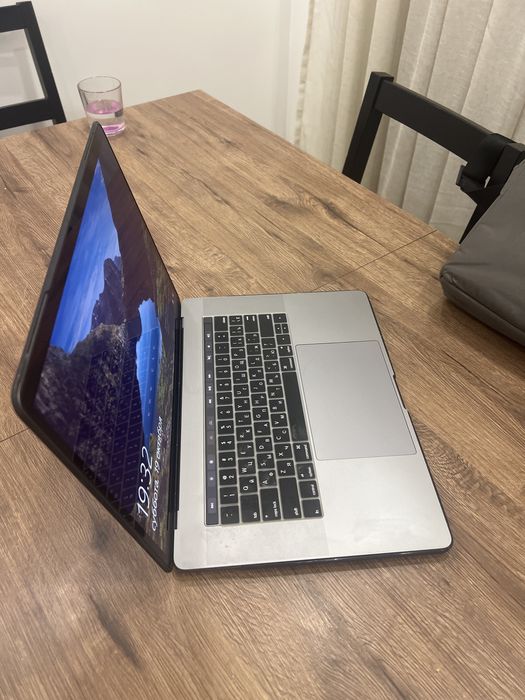 MacBook pro 15’ (2019) i9/16 Gb/512 Gb