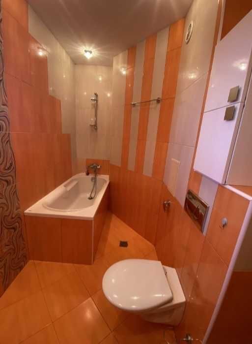 Дава се под наем Тристаен апартамент в София, Център - 98 кв.м за 1100 € - Снимка #7