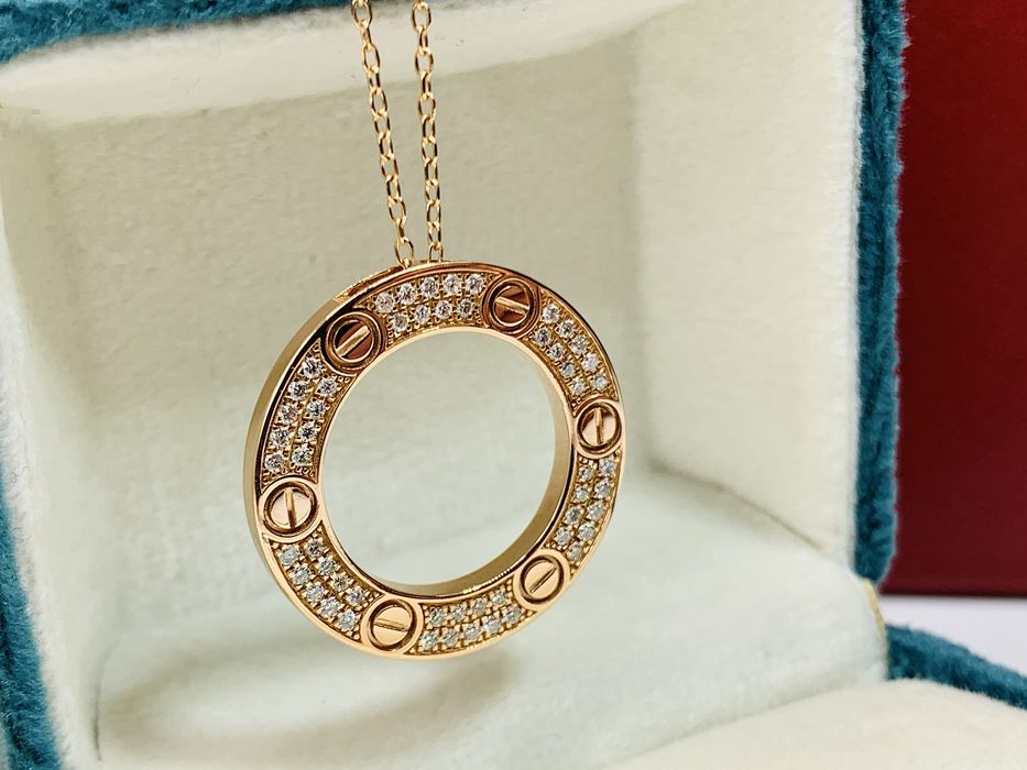 Cartier Love подвеска с бриллиантами