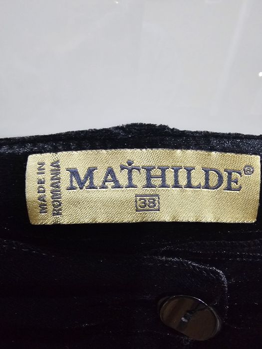 Pantaloni Mathilde si tricou Mathilde