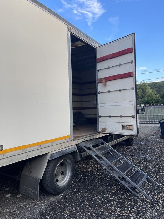 Vand camion Mitsubishi Canter fuso