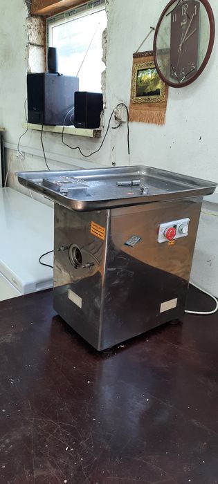 Срочно продам мясорубку