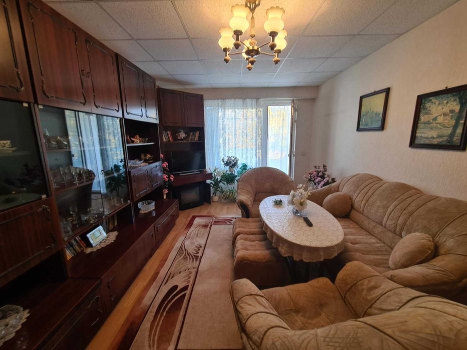 Продава се Тристаен апартамент в Хасково, Любен Каравелов - 79 кв.м за 1033 €/кв.м - Снимка #1