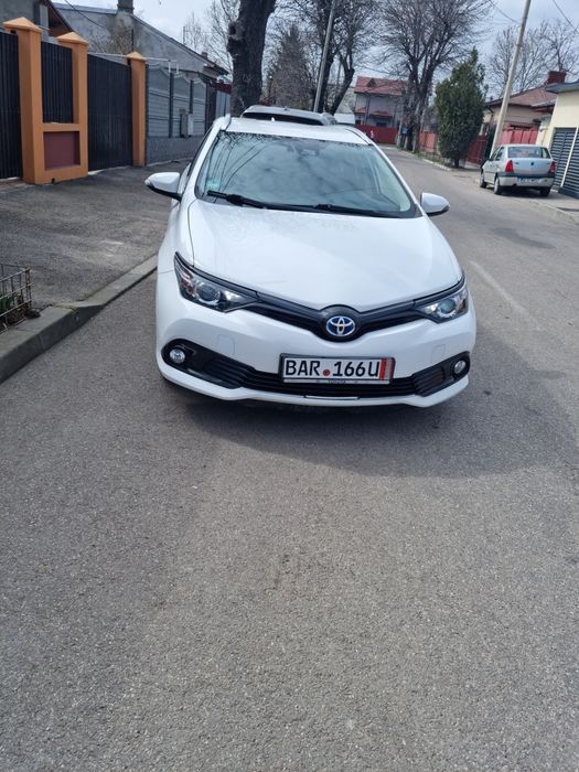 Toyota Auris Hibrid An fabricație  2019 model  TEAM.