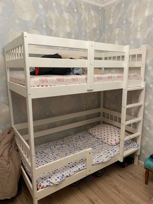 Продается в отличном состоянии детский кровати