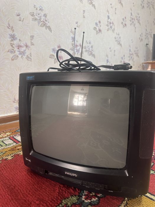Телевизор б/у 5мың тг.Жұмыс жасап тұр.