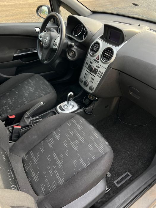 DEFECT - Semi-Automat Opel Corsa D 1.2 + GPL