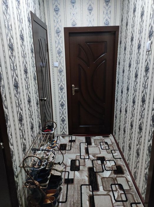 Юнусобод 7кв Алфраганус 2*3 хона сотилади