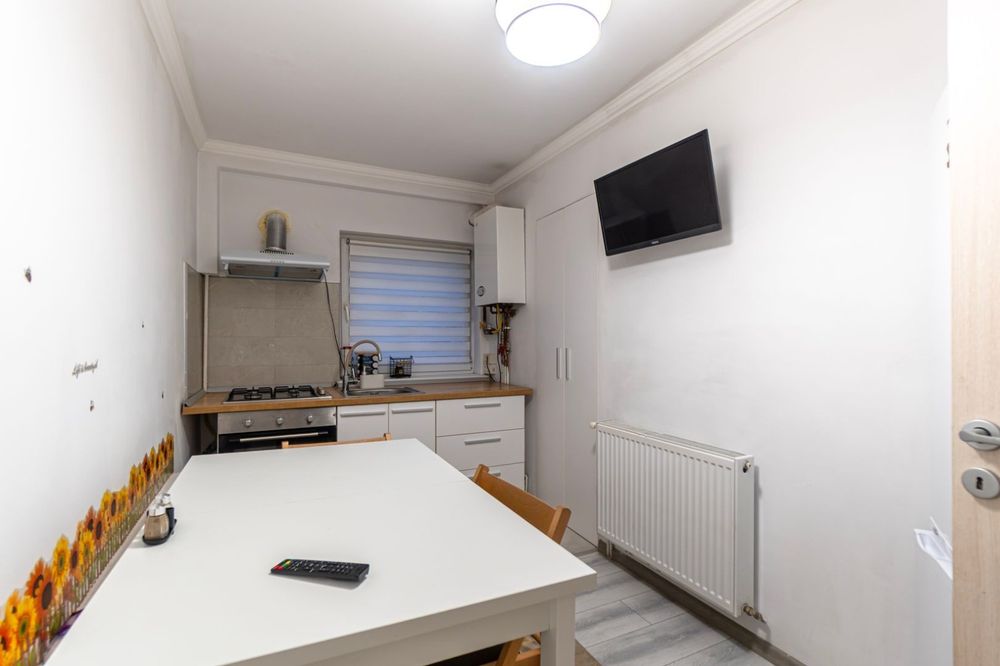 Inchiriez apartament 2 camere decomandat - Craiter, Brasov