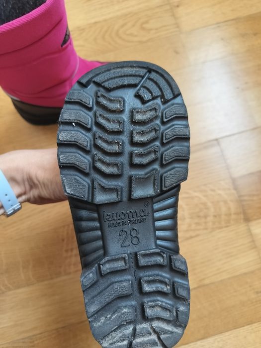 Продается ботинки Куома