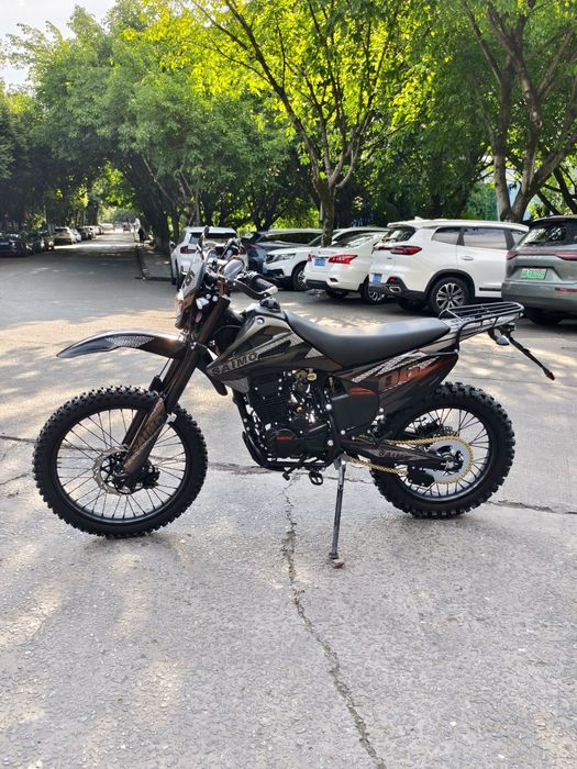 Мотоцикл Эндуро 300 куб.см