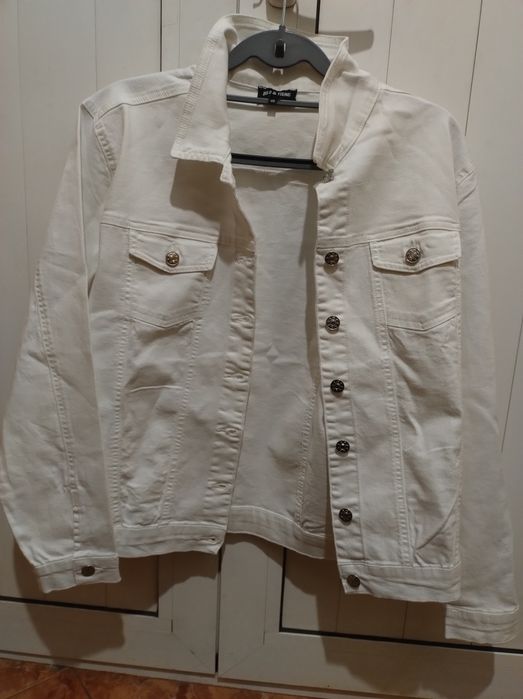 Ново дънкено яке за преходен сезон