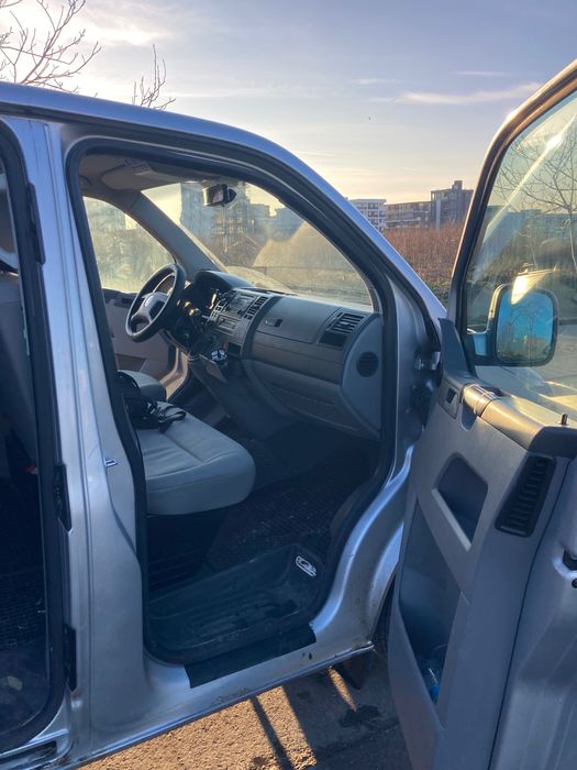 Volkswagen CARAVELLE T5 cu garanție