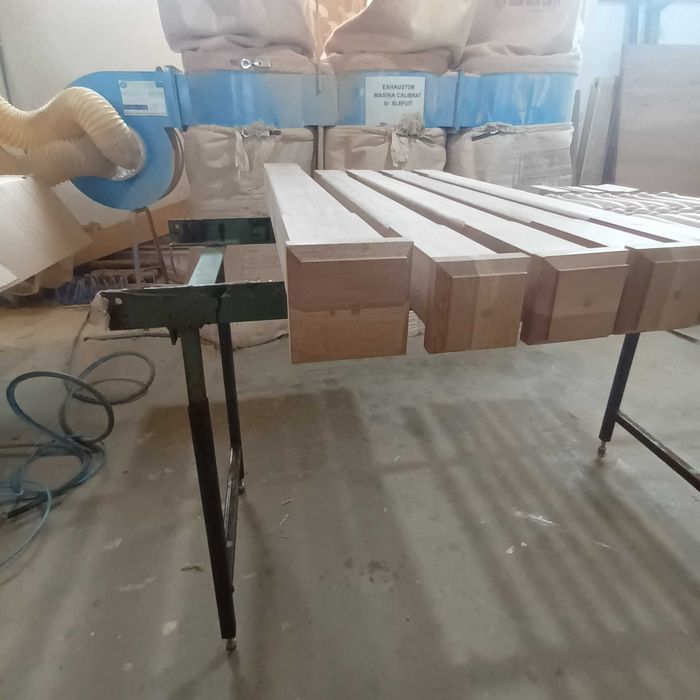 Balustrii de capat / intermediari strunjiti sau frezati
