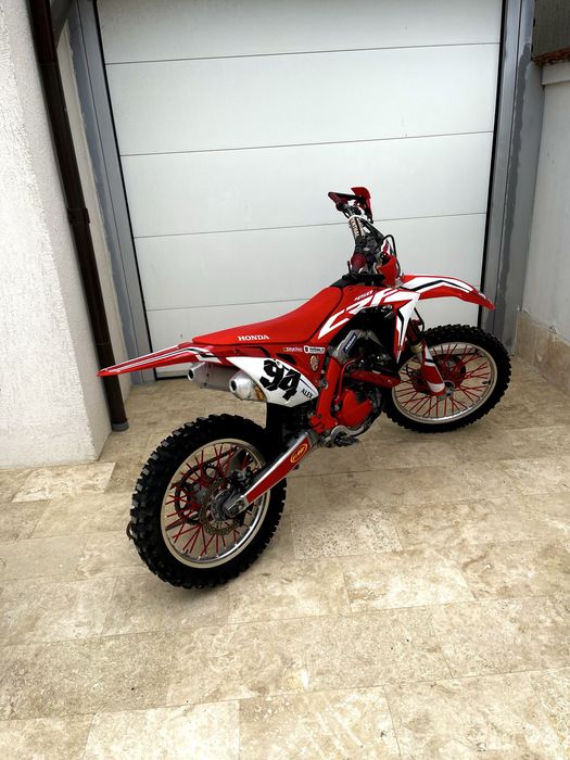Vand sau schimb Honda crf 450 R