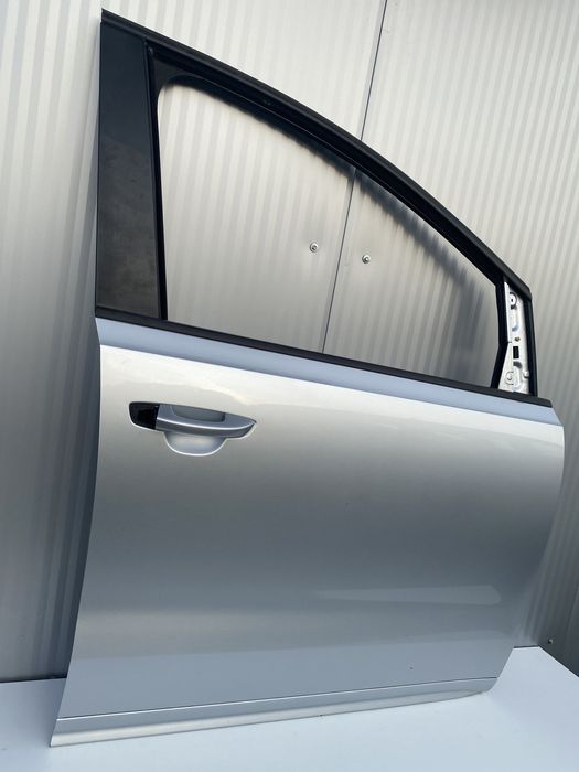USA Dr fata vw SHARAN 7N cod de culoare LA7W