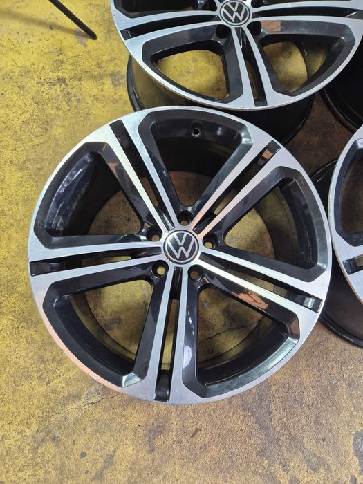 4 Jante Aliaj 5x112 19'' OE VW Passat CC Golf Tiguan Touran Scirocco