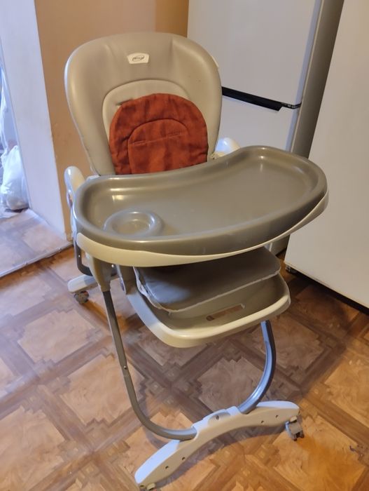 Детский стул для кормления