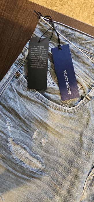 Blugi Replay noi cu eticheta