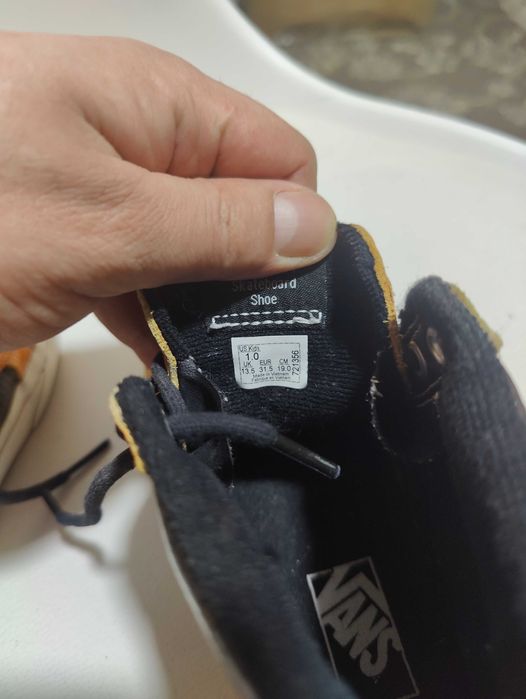 Adidași Vans nr 31.5