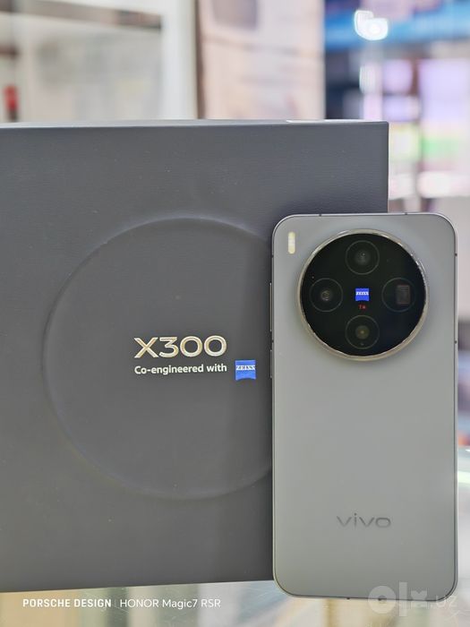 Фотофлагман Vivo X300 256gb