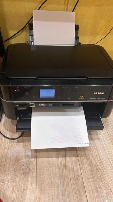 МФУ Epson Stylus Photo PX660 (Принтер/Копир/Сканер)