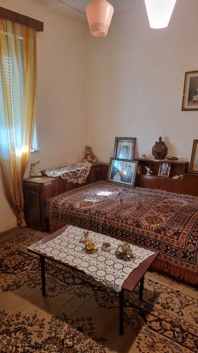 Proprietar, vand casa Leorint