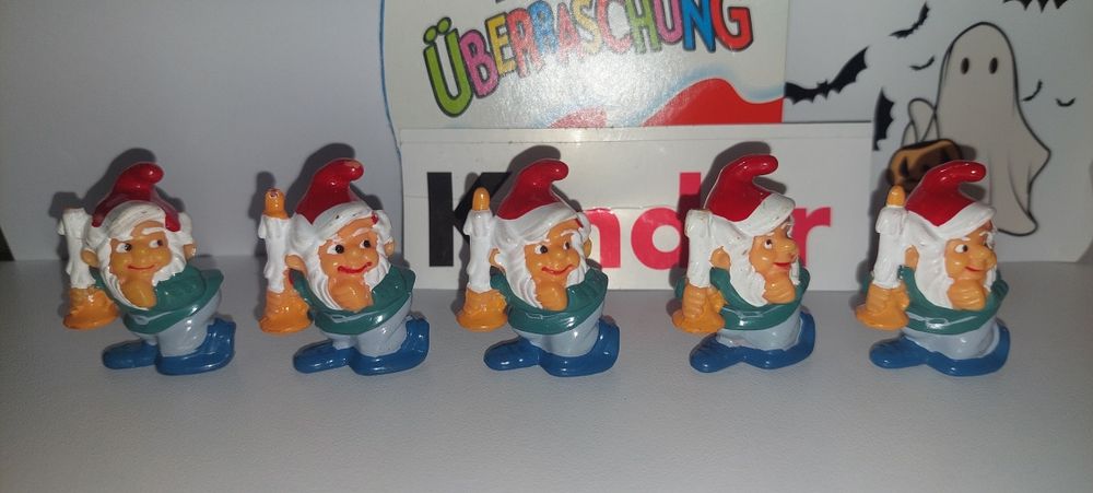 Jucarii kinder la buc