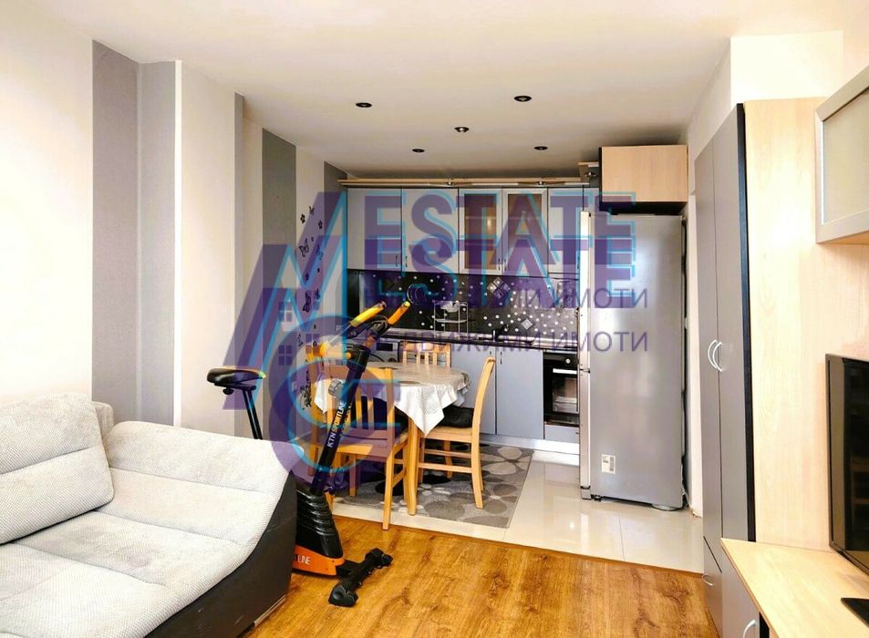 Дава се под наем Двустаен апартамент в Бургас, Меден рудник - зона А - 60 кв.м за 300.9 € - Снимка #2